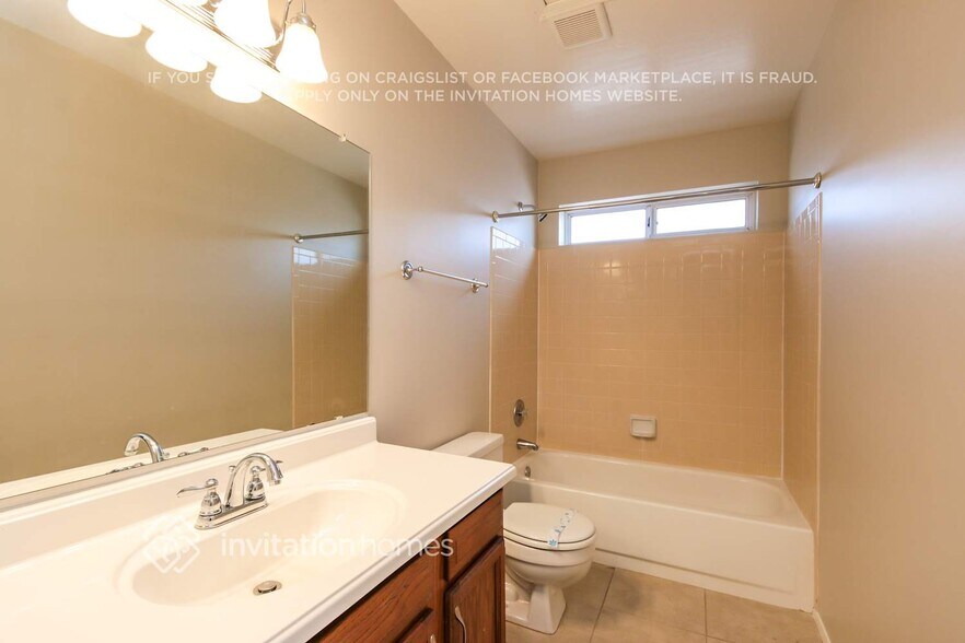 Building Photo - 1014 E Hearne Way