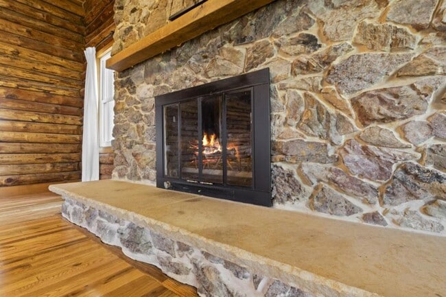 Building Photo - 118 Agape Wy