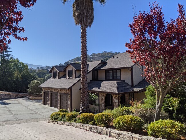 Primary Photo - 28050 Horseshoe Ct