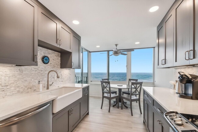 Building Photo - 3590 S Ocean Blvd