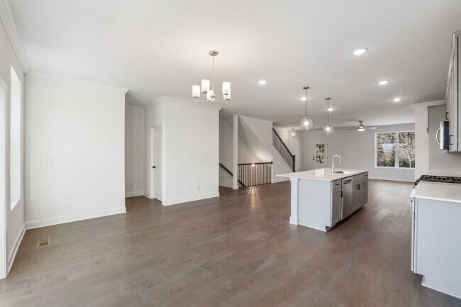 Building Photo - 634 Grove Glen Ct