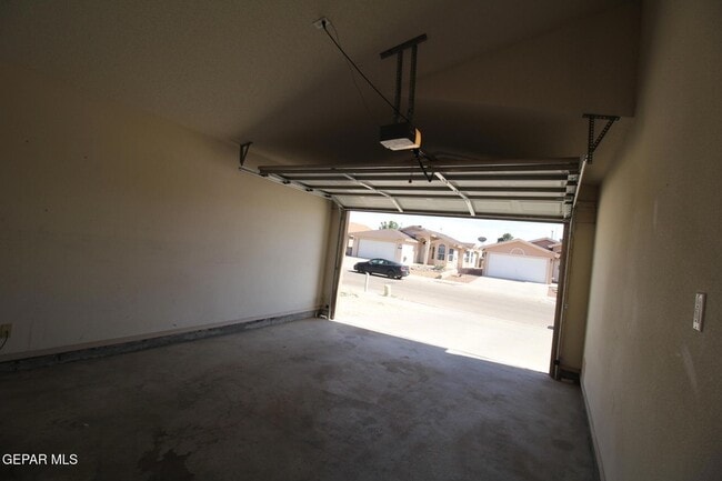 Building Photo - 14009 Robert Ituarte Dr