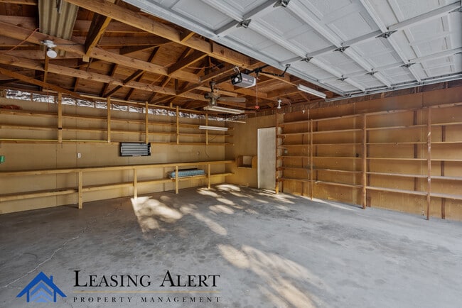 Building Photo - 3305 W Ave L8