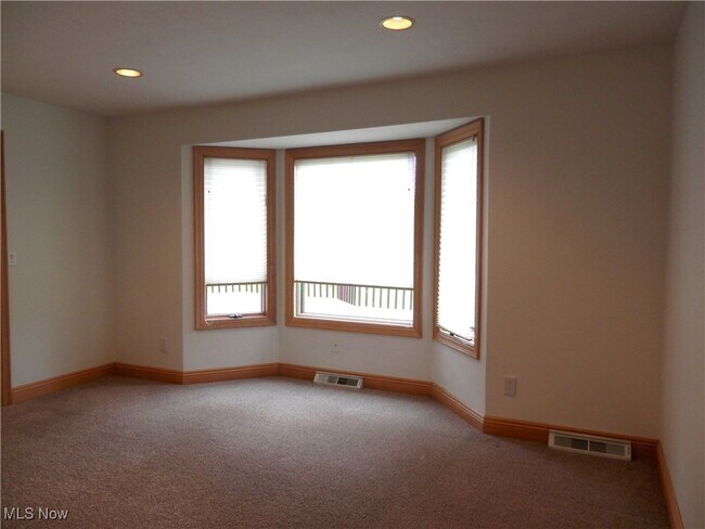 Building Photo - 311 Miner Rd