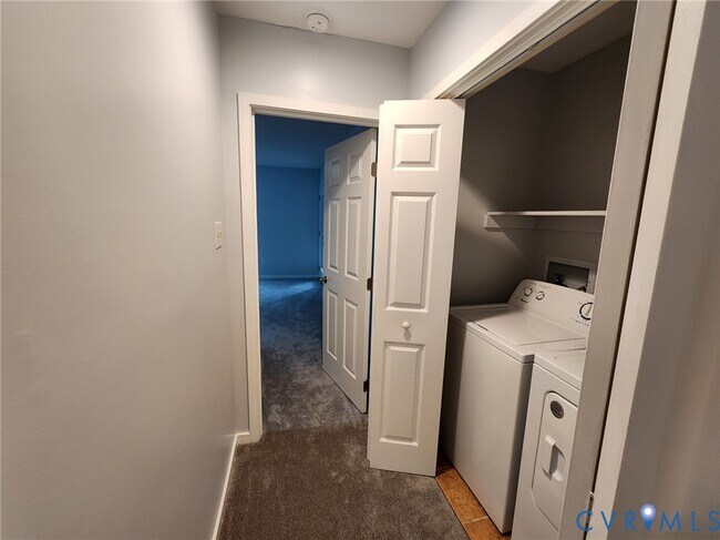 Building Photo - 10110 Hearthrock Ct
