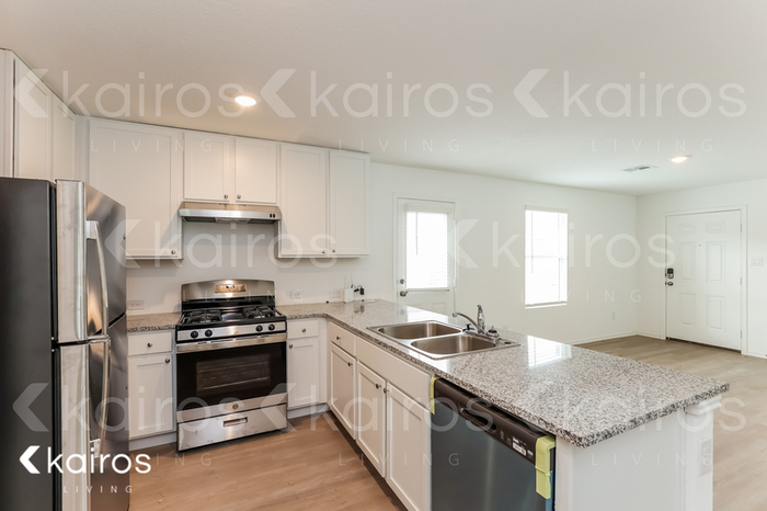 Building Photo - 14406 Calaveras Creek