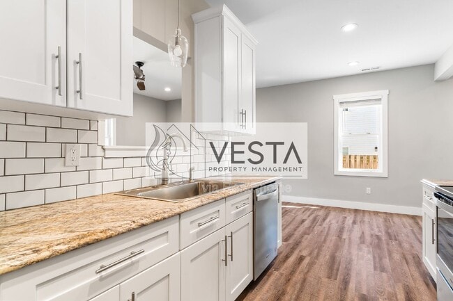 Building Photo - 12 Riddle Rd