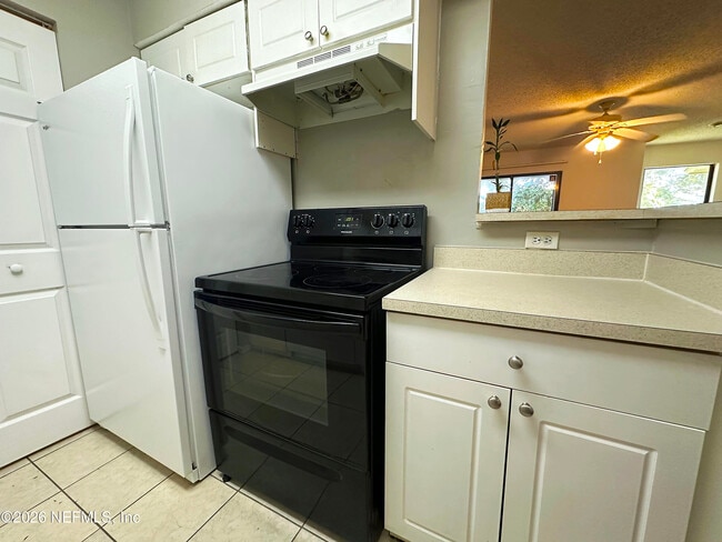 Building Photo - 10200 Belle Rive Blvd