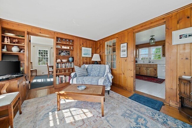 Building Photo - 154 Edward Foster Rd