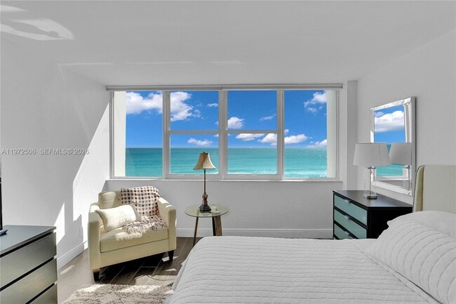 Building Photo - 3140 S Ocean Dr