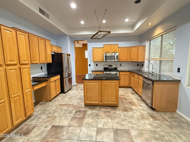 Building Photo - 9786 S La Rosa Dr