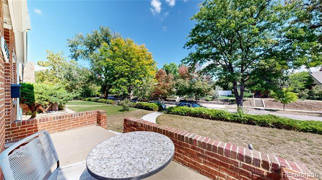 Building Photo - 1325 Dahlia St