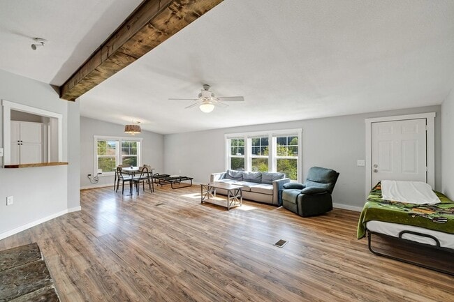 Building Photo - 1330 Old Northcutt Rd