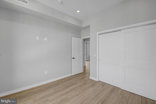 Building Photo - 1205 S 15th St