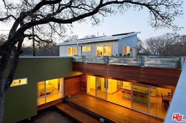 Building Photo - 3206 French Pl