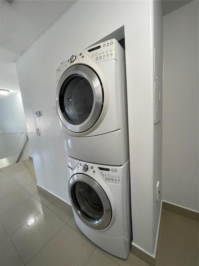 Building Photo - 15280 SW 80th St