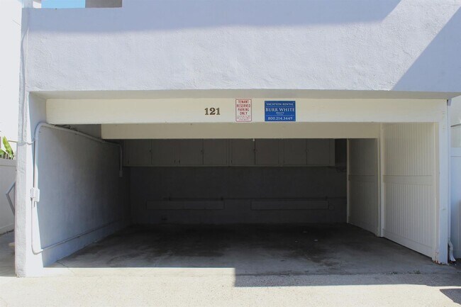 Building Photo - 9 month winter lease on Balboa Peninsula! No yearly leases