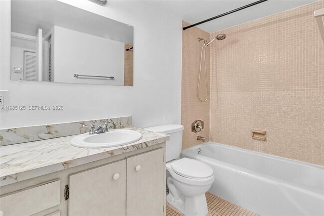 Building Photo - 7201 Miami Lakes Dr