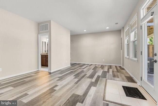 Building Photo - 41678 Wellstone Terrace