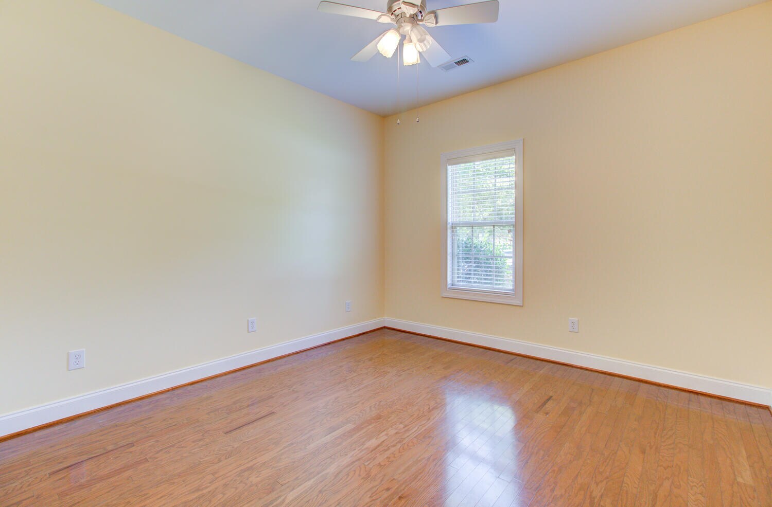 Building Photo - 4806 Alida Pl