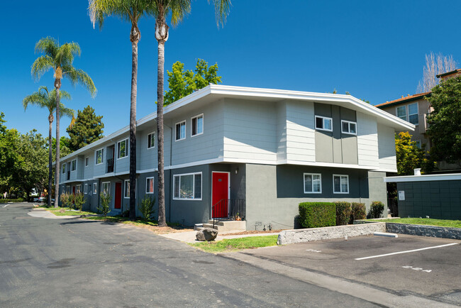 Building Photo - Parkway Apartments