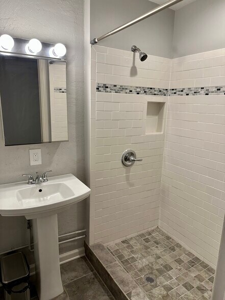 Bathroom - 24 Trimble St