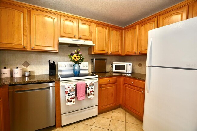 Building Photo - 6150 Gulfport Blvd S