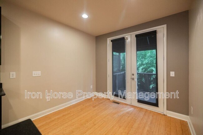 Building Photo - 118 Ruth Dr