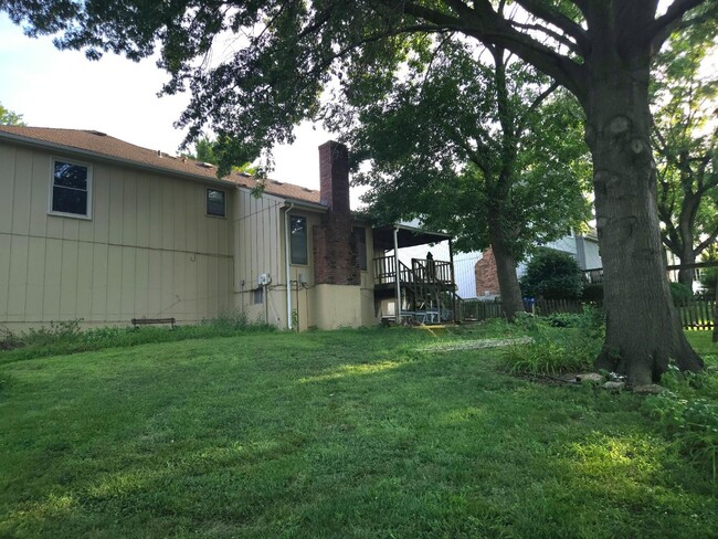 Building Photo - 13306 W 112th St