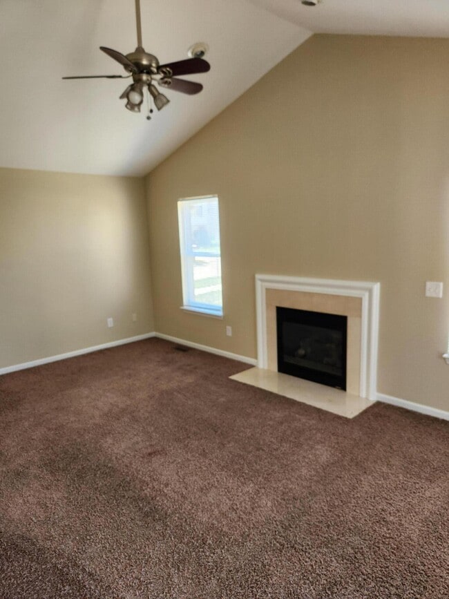 Building Photo - 7980 Amber Dr