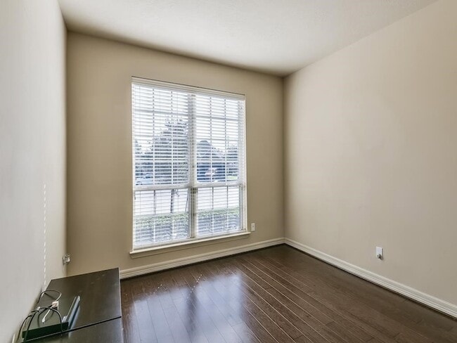 Building Photo - 2210 Pearl Bay Ct