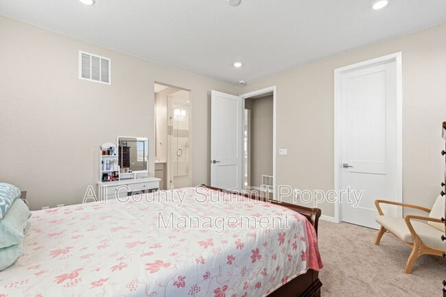 Building Photo - 12014 Octave Ave