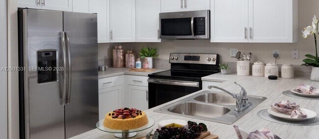 Building Photo - 2695 SE 19th St