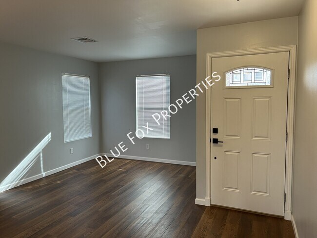 Building Photo - 10066 N Blue Crossing Way