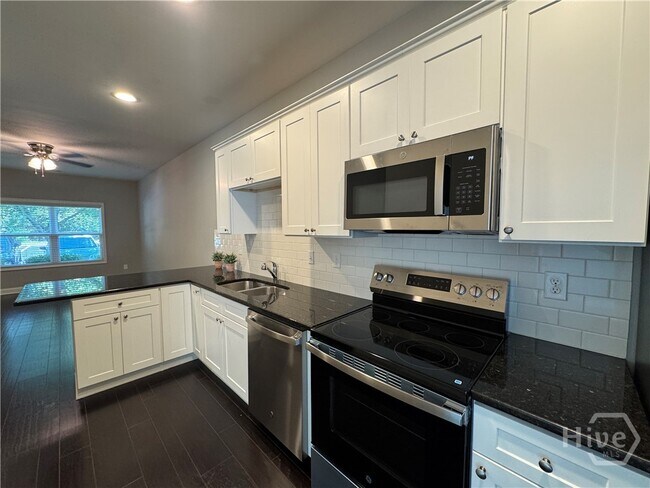 Building Photo - 1270 Binghampton Cir