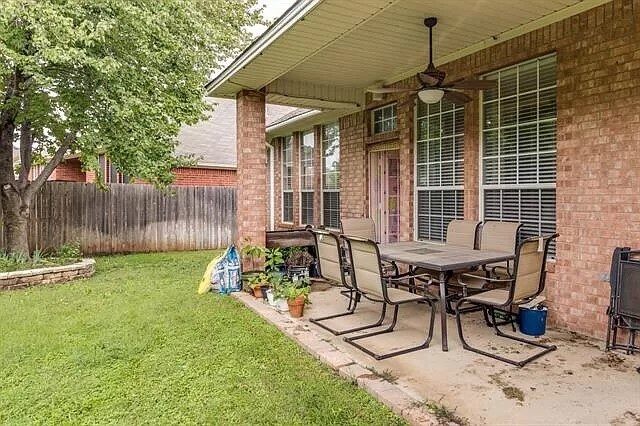 Building Photo - 1400 Lyra Ln