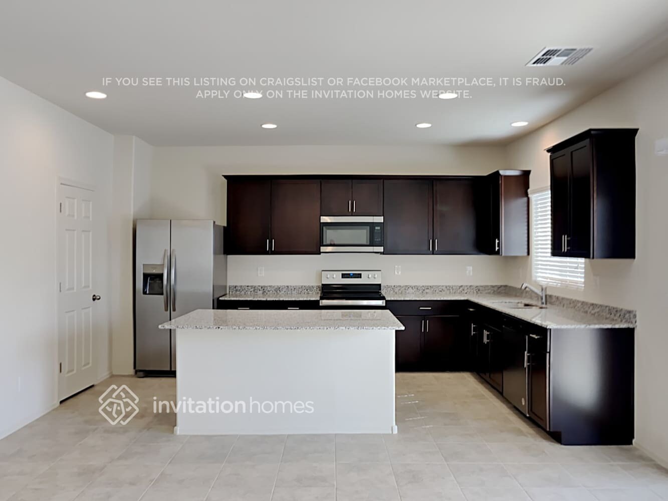 Building Photo - 18566 N Desert Willow Dr