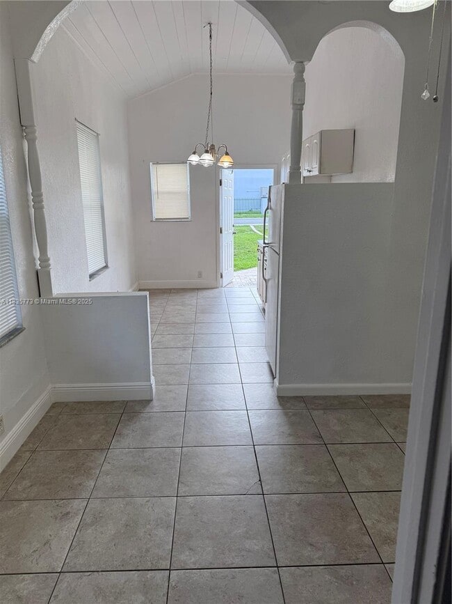 Building Photo - 410 N 58th Ave