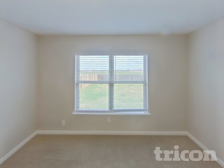 Building Photo - 114 Hamilton Way