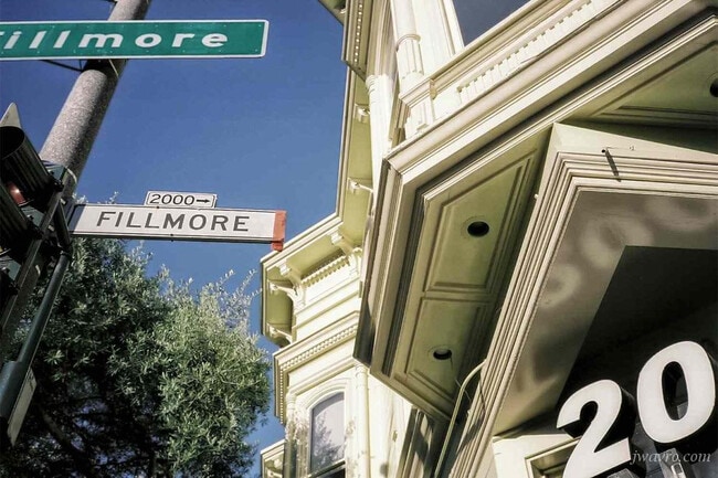 Primary Photo - 1925 Fillmore St