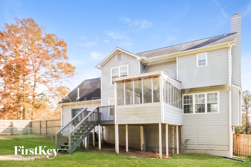 Building Photo - 3583 Saddlebrook Dr