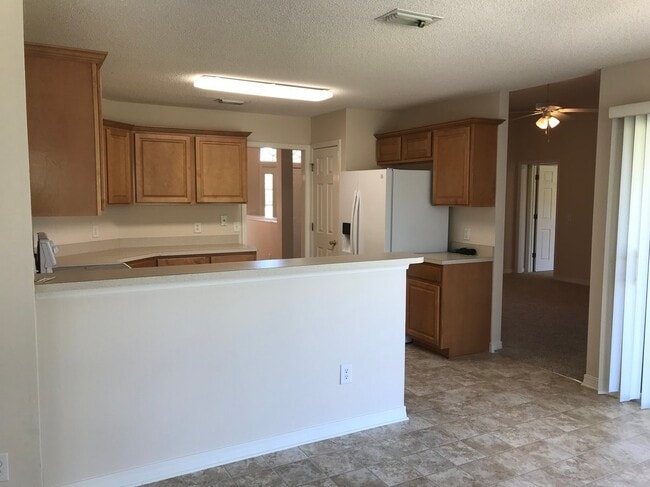 Building Photo - 2642 Hidden Creek Dr