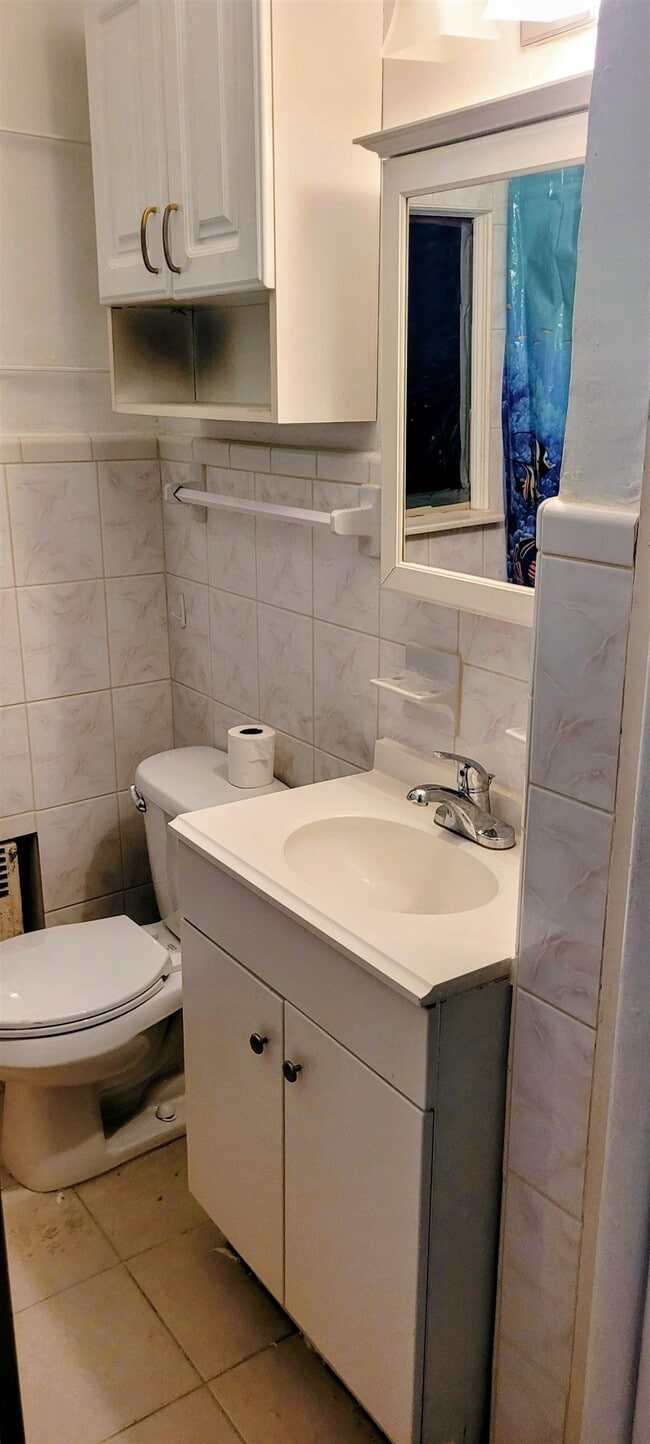 Building Photo - 141 67th St