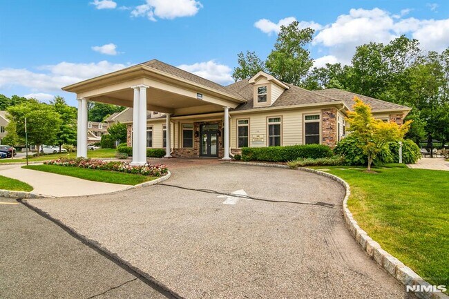 Building Photo - 1503 Whitney Ln