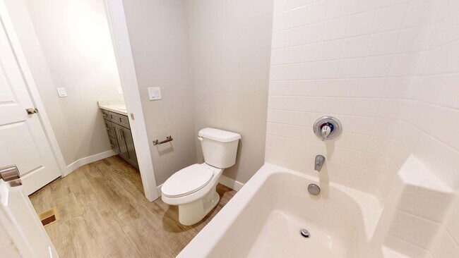 Building Photo - 3 Bedroom 2.5 Cedar Bend Unit