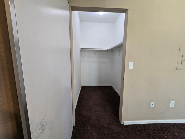Building Photo - CANYON CREST CONDO