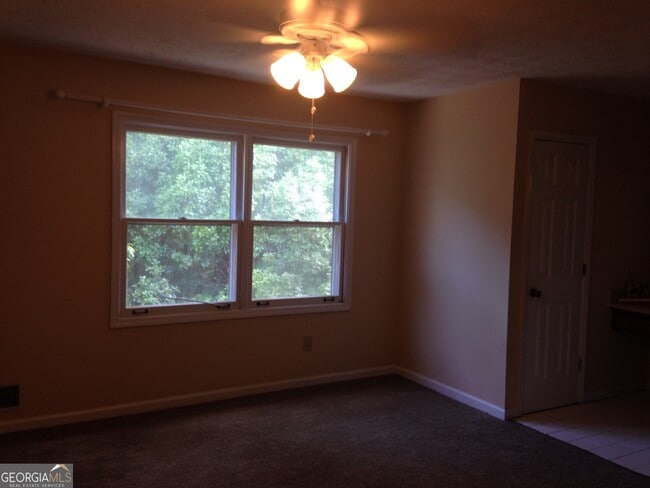 Building Photo - 155 Williamsburg Way