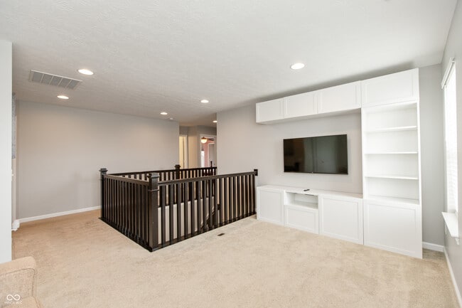 Building Photo - 2473 Commons Ct