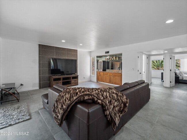 Building Photo - 5798 E Paseo Cimarron