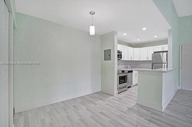 Building Photo - 10725 Cleary Blvd